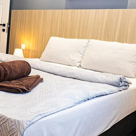 Apartmán Chic With Balcony & Side Sea Views- 3 Sliema