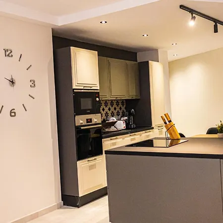 Chic With Balcony & Side Sea Views- 3