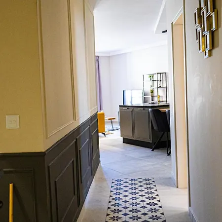 Chic With Balcony & Side Sea Views- 3 Appartement *