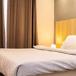 Chic With Balcony & Side Sea Views- 3 *